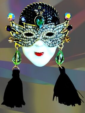 Masquerade Mask Face Brooch